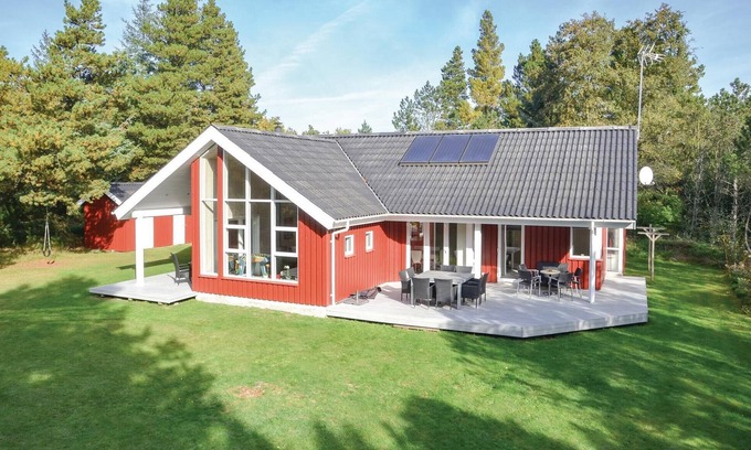 Oksbol House | Lovely home in Oksbøl with sauna