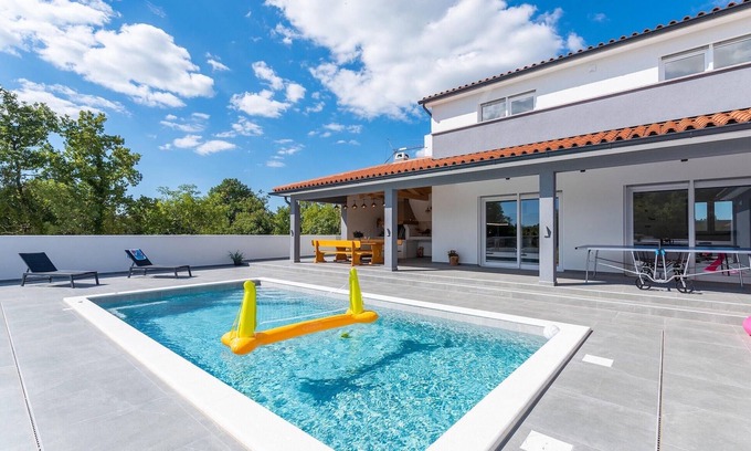 Stokovci House | Lovely home in Svetvincenat