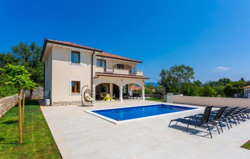 Sveti Vid Dobrinjski House | Lovely Home In Sveti Viddobrinjski With Wifi