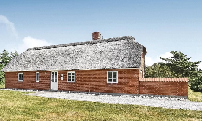 Sundhuse House | Lovely home in Ulfborg with sauna