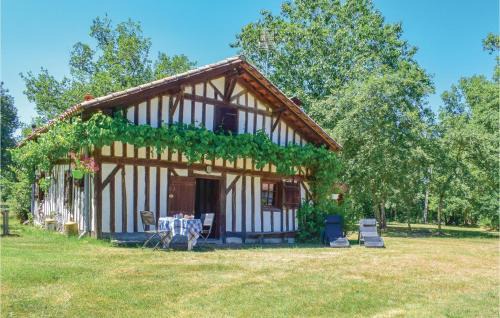 Vert House | Lovely Home In Vert With Wifi