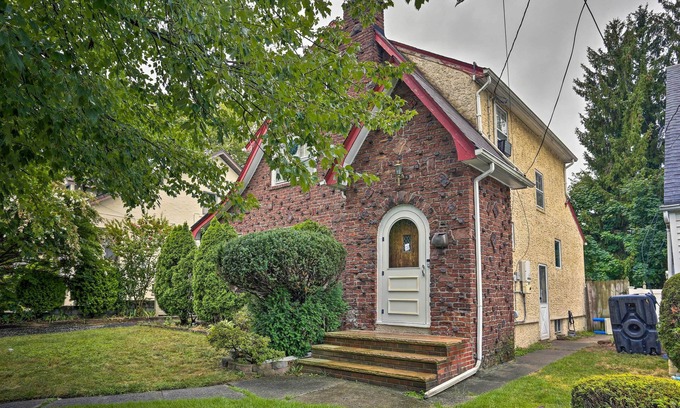 Teaneck House | Lovely Home Near FDU & Holy Name Hospital!