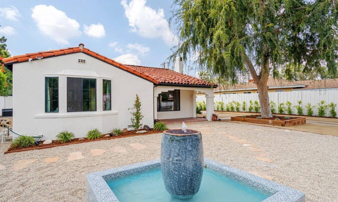 Valley Glen House | Lovely Home Universal hot tub fire pit