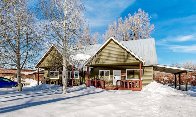 Gunnison House | Lovely home with patio & yard - great central locale near fishing & skiing