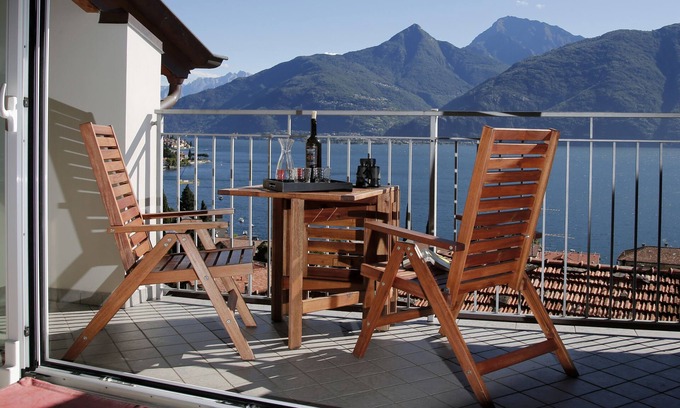 San Siro House | Lovely house close to the lake with panoramic lake and mountain views