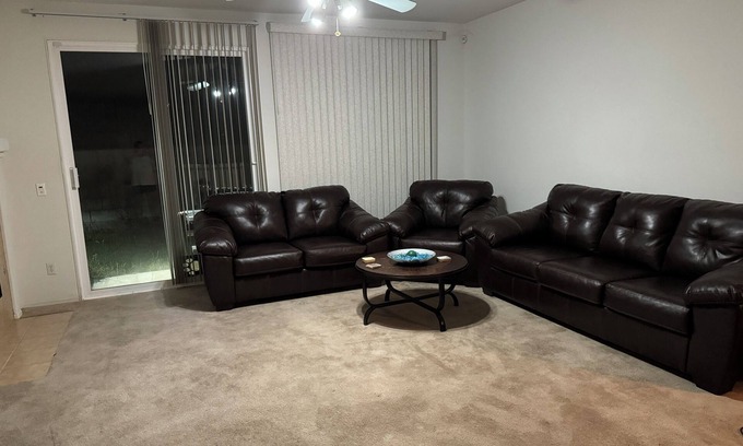 Hesperia House | Lovely House in Hesperia Close to Highway