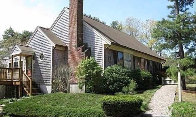 Harwich House | Lovely house near the Private Lake and the CC Bike Path! Sleeps 6