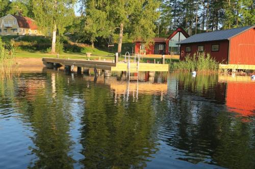 Granna House | Lovely house on beautiful private lakeside estate!
