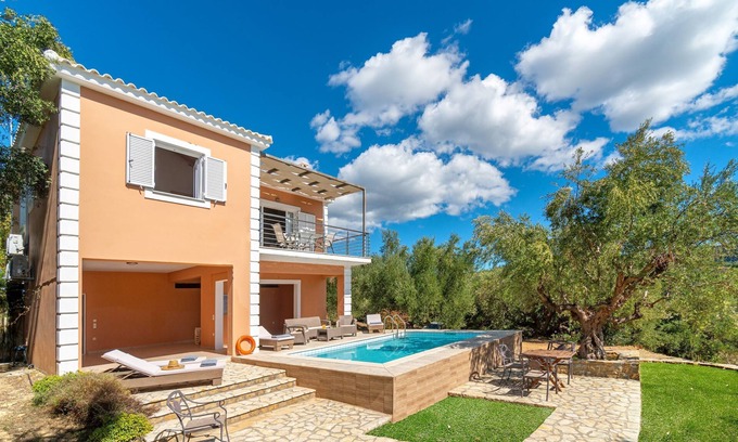 Grizokambos House | Lovely house with private pool