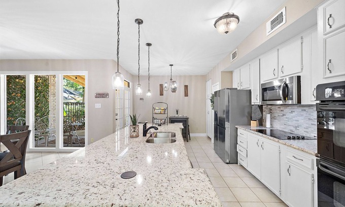 Kingwood House | Lovely Kingwood 3BR Townhouse. Quiet and Cozy
