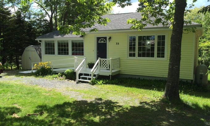 Ingramport Cottage | Lovely Lakefront Cottage near Sandy Beaches and Hiking/Biking Trail