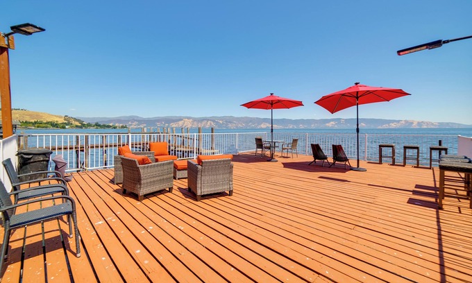North Lakeport Apartment | Lovely Lakeport Retreat w/Smart TV: Walk to Pier!