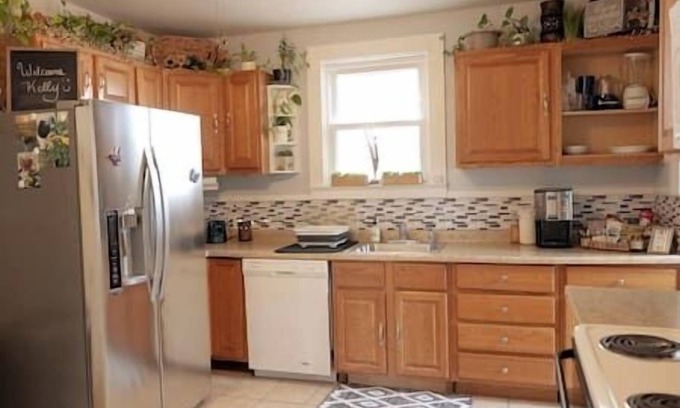 Burlington House | Lovely Leffler Lodge - 2 BR Sleeps 6