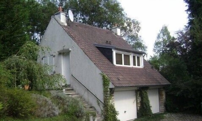 Saint-Etienne-au-Mont Apartment | Lovely little house of gardian in a park