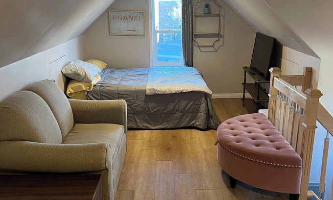 Thunder Bay Apartment | Lovely Loft Apartment Midtown