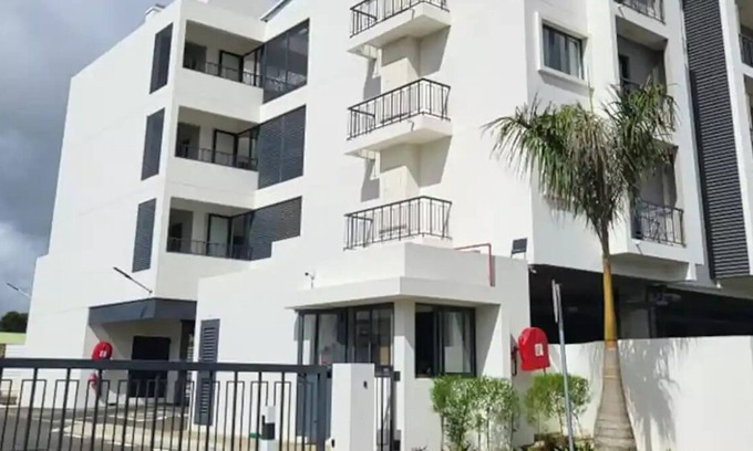 Trianon Apartment | Lovely Modern Apartment near Shopping Mall & Metro Station & Mountain View