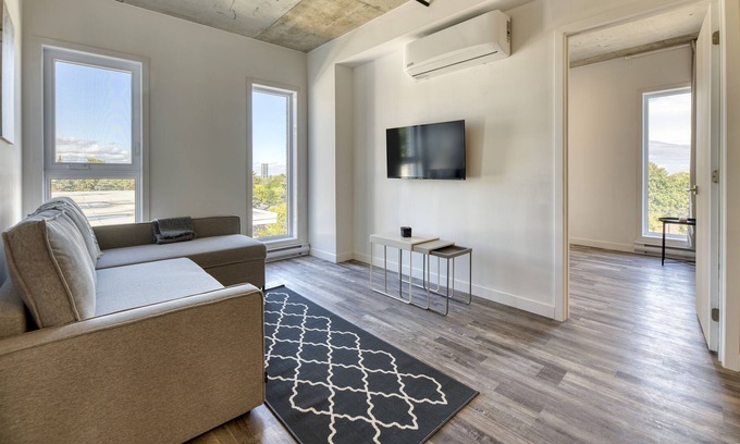Cartierville Apartment | Lovely new condo