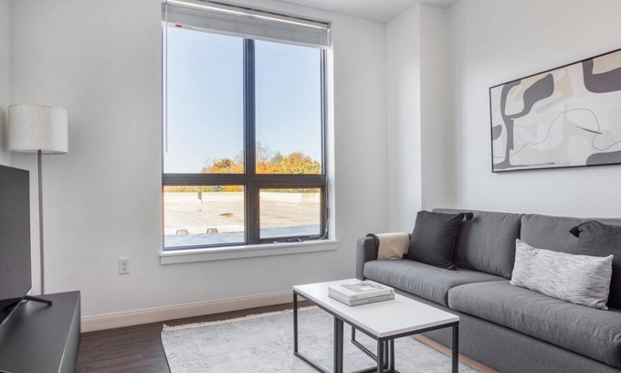 Newtonville Apartment | Lovely Newton 2BR w/W/D & Gym, nr Newtonville T, by Blueground