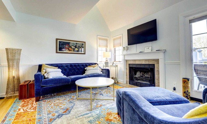 Norwich Villa | Lovely Norwich Villa w/Shared Amenities!