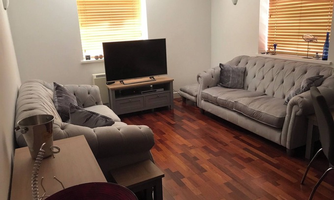 Atlantic Wharf Apartment | Lovely one bed Apartment Situated Between Cardiff City Centre and Cardiff bay