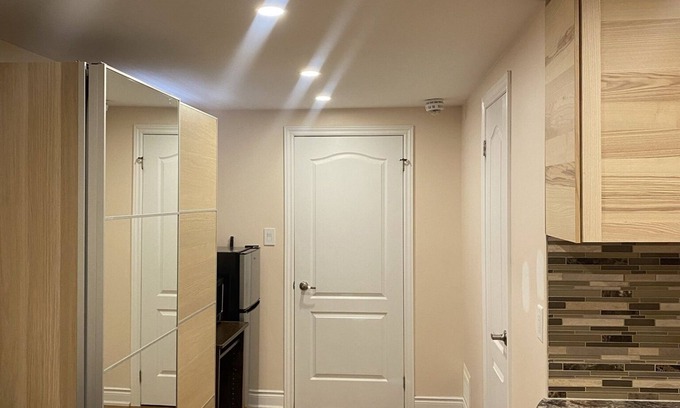 East Credit House | Lovely one bedroom unit