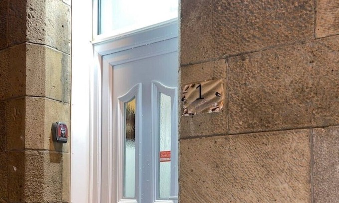 Bellshill Apartment | Lovely one bedroom service apartment