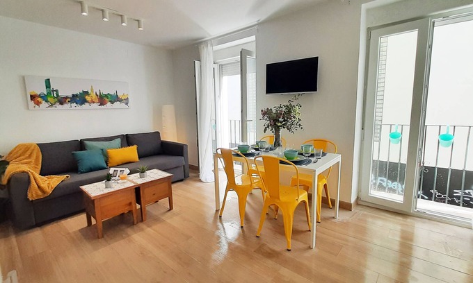 Feria Apartment | Lovely penthouse apartment with terrace Lovely Center Apartments Alameda