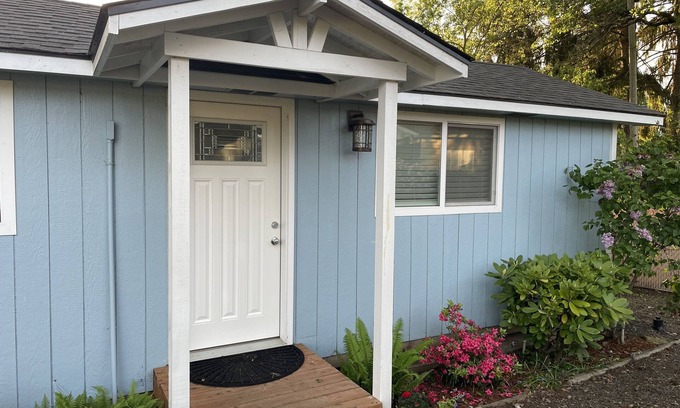 Bethel-Danebo Apartment | Lovely private guest suite w/hot tub/grill/kitchenette