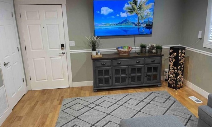 Central City Apartment | Lovely quiet 2 bedroom rental with free parking