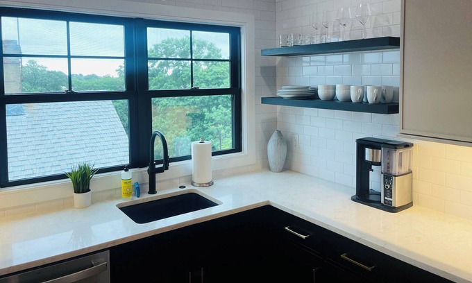 Roxbury Condo | Lovely, quiet Boston condo with free street parking