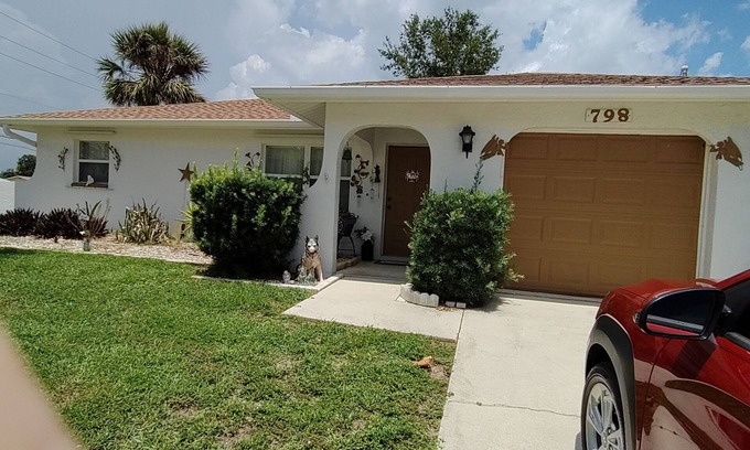 Port Charlotte House | Lovely quiet home for rent. Fully furnished you don’t even need your toothbrush.