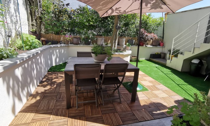 Rosny-sous-Bois Apartment | Lovely, quiet two-bedroom apartment with garden between Paris and Eurodisney