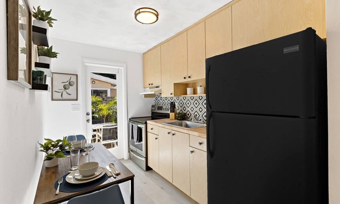 Lake Ridge Apartment | Lovely Rental Unit With Free Parking on Premises