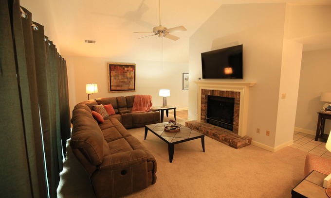 Greenwood Condo | Lovely, secluded 2-bedroom 2 bathroom Condo in Greenwood with WiFi and AC