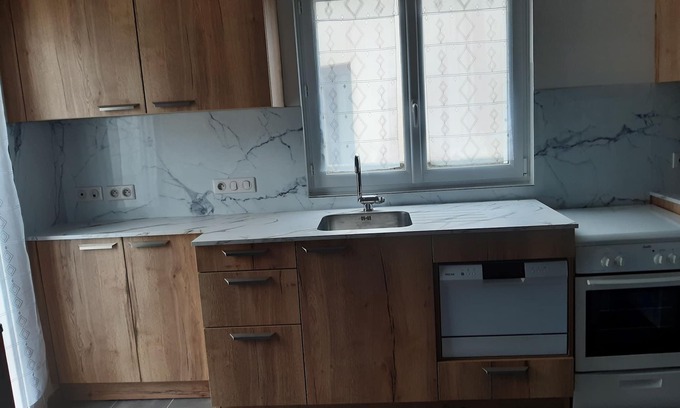 Guilvinec Apartment | Lovely self-contained studio with terrace and private garden 10 minutes from the fishing port