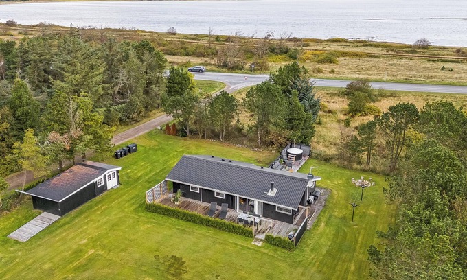 Oddesund Syd House | Lovely spa house in scenic surroundings.