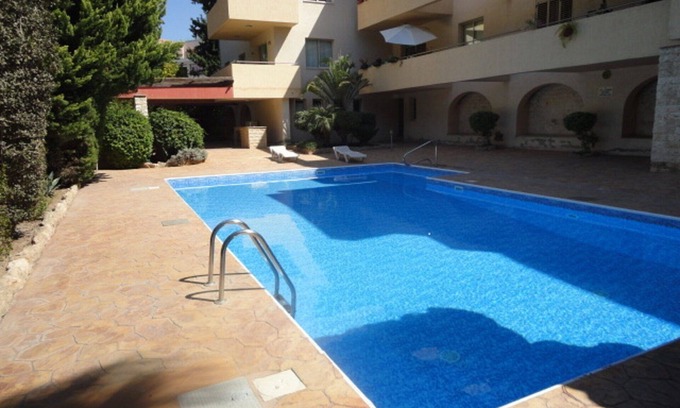 Universal Apartment | Lovely spacious 2 bed apartment with pool sleeps six in Universal area of Paphos
