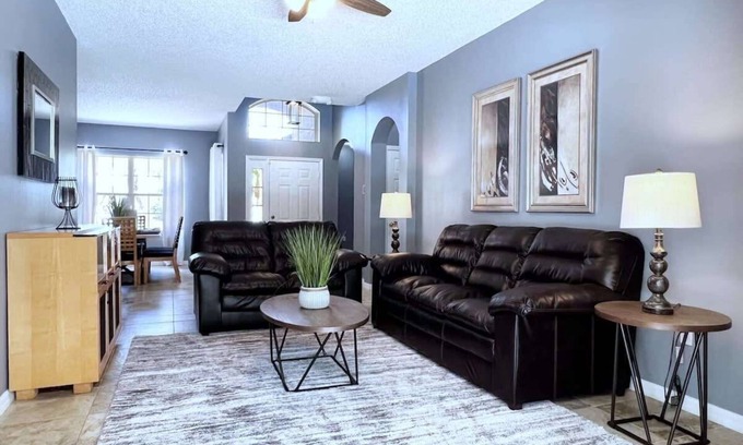 Crescent Lakes House | Lovely Spacious 4 Bed Pool Home with Spa-5330CVL