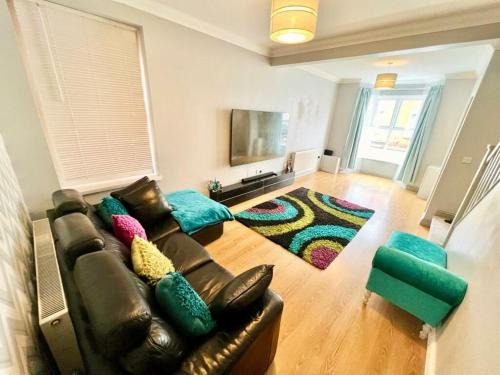 Northampton House | Lovely Spacious Room near Train Station and University