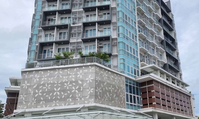 Iloilo Condo | Lovely Studio centrally located to vibrant city of love, Festive Walk Mall view.