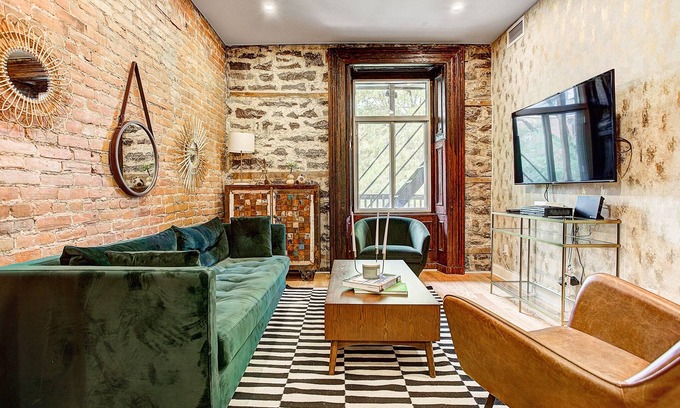 Latin Quarter Apartment | Lovely Stylish 3Bedrooms in heart of downtown MTL