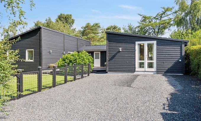 Store Kongsmark House | Lovely summer house close to Stillinge Beach.