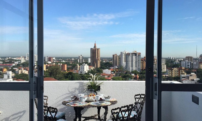 Santa Cruz Apartment | Lovely top floor apartment with stunning city views 180 degree views