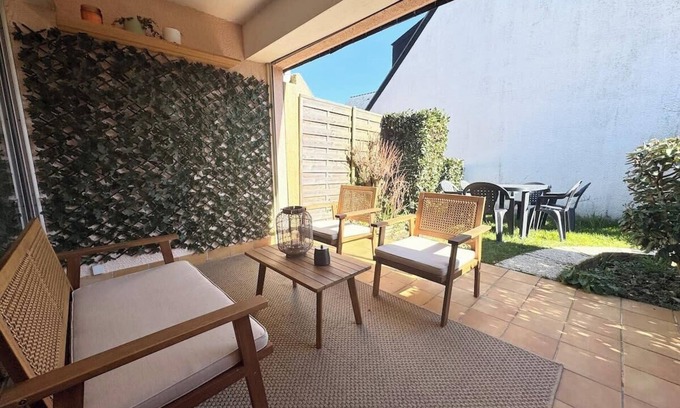 Morbihan Apartment | Lovely T2 - Terrasse & jardin - 50m des plages