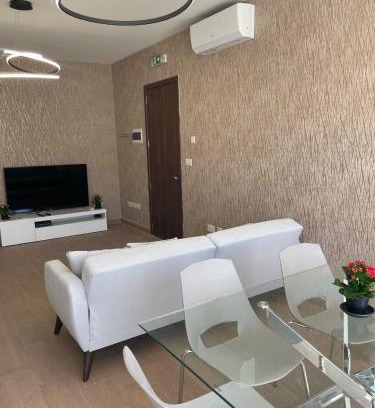 San Gwann Apartment | Lovely three bedroom penthouse (Privilege suite)