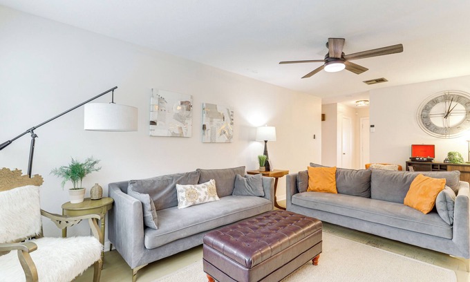 Tomball House | Lovely Tomball Home < 1 Mi to Dtwn + Pool Access!