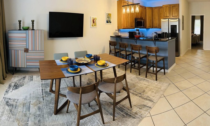 Wright Condo | Lovely townhouse with parking on the Gulf Coast