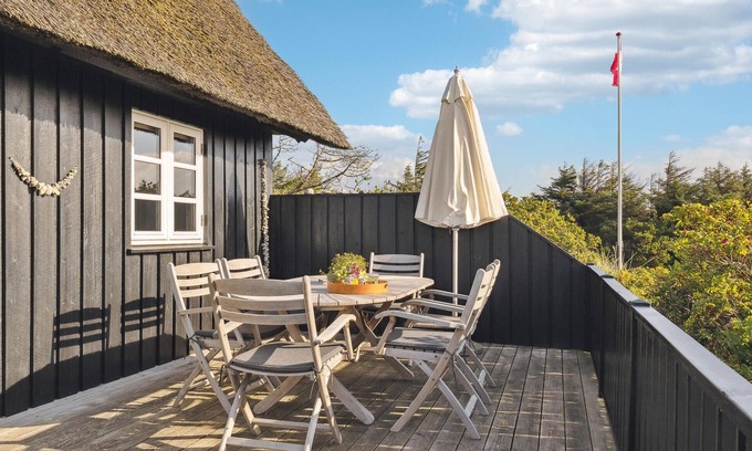 Houvig Strand House | Lovely traditional Danish vacation home in the dunes