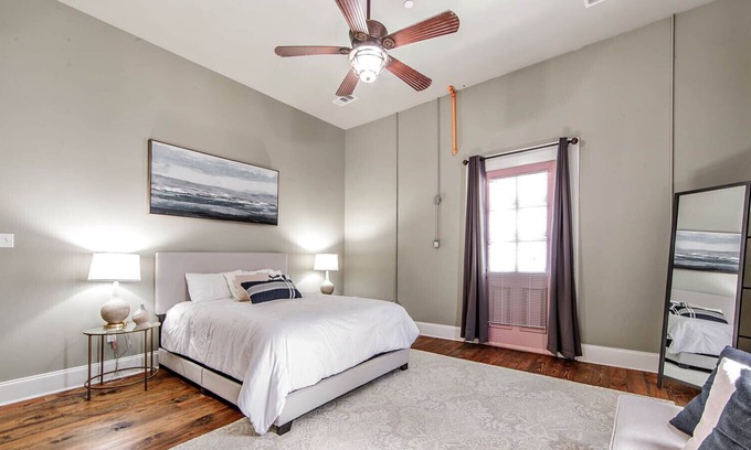 Thibodaux Condo | Lovely Updated Balcony Apartment