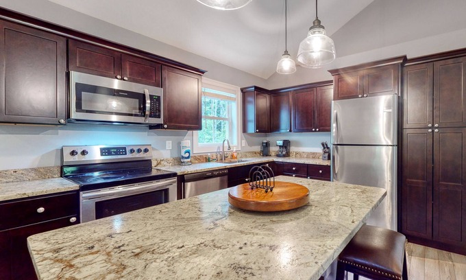 Bridgton House | Lovely, updated home on 70 acres with high-end appliances